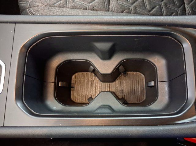 Used 2026 Nissan Kicks SV FWD image 24