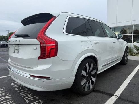 Used 2023 Volvo XC90 T8 Ultimate AWD/4WD image 4