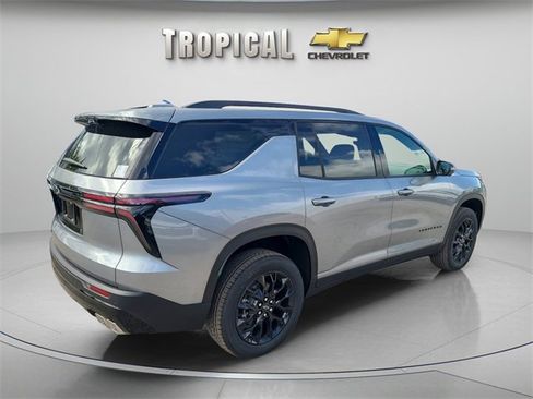 New 2026 Chevrolet Traverse LT w/ Midnight/Sport Edition image 5