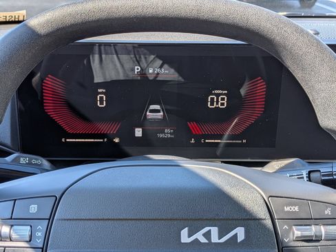 Used 2025 Kia K4 FWD image 20