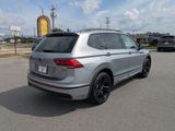 Used 2024 Volkswagen Tiguan SE R-Line image 3