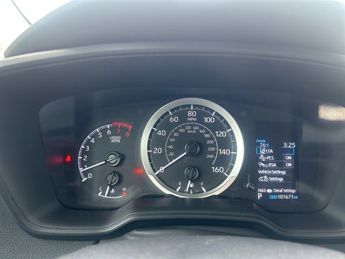 Used 2022 Toyota Corolla LE image 17