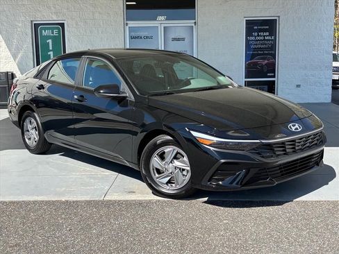 New 2026 Hyundai Elantra SE FWD image 1