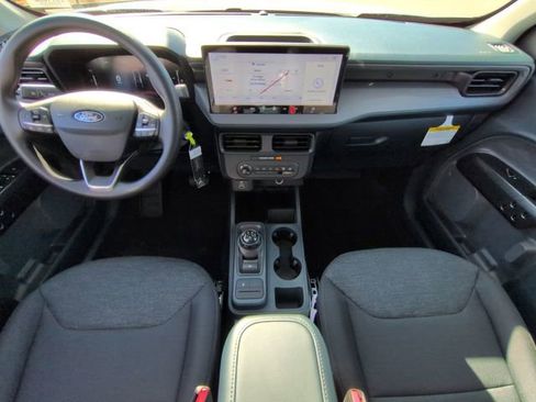 New 2025 Ford Maverick XL image 15