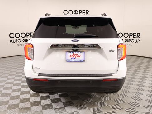 Used 2021 Ford Explorer XLT image 22