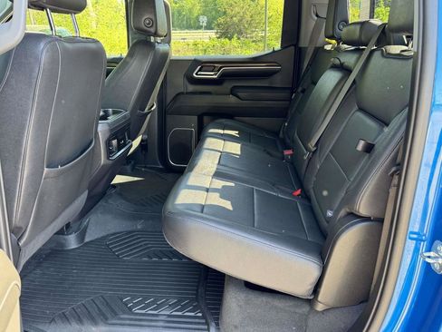 Used 2023 Chevrolet Silverado 1500 LT Trail Boss w/ LT Trail Boss Premium Package image 17