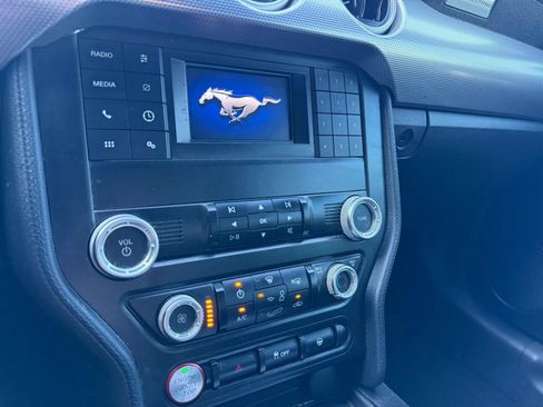 Used 2019 Ford Mustang GT RWD image 14
