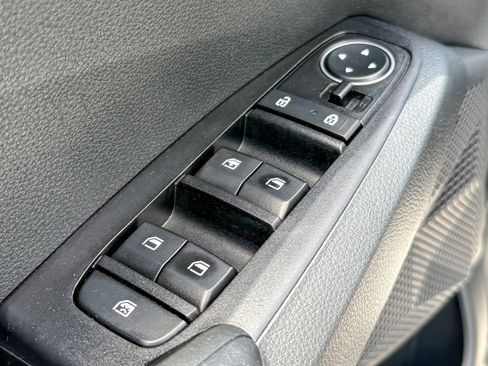 Used 2023 Kia Seltos LX image 19