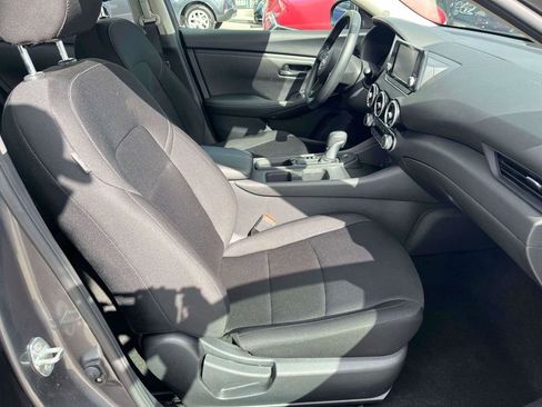 Used 2025 Nissan Sentra S image 11