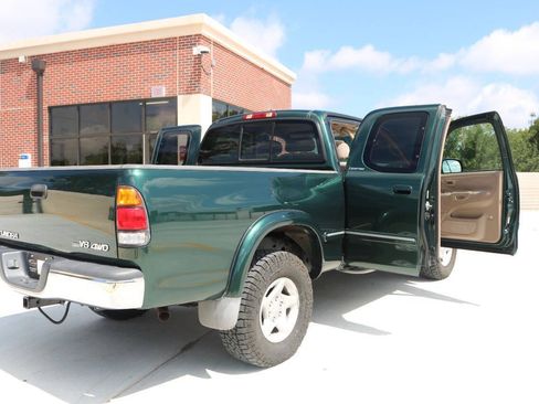 Used 2001 Toyota Tundra Limited w/ Off-Road Pkg AWD/4WD image 18