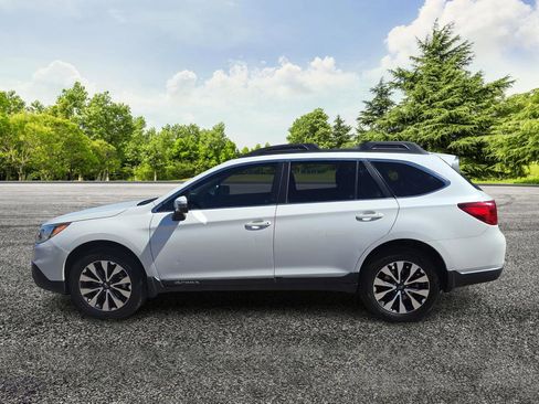 Used 2016 Subaru Outback 2.5i Limited AWD/4WD image 4