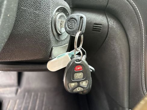 Used 2013 Buick Enclave Leather FWD image 27