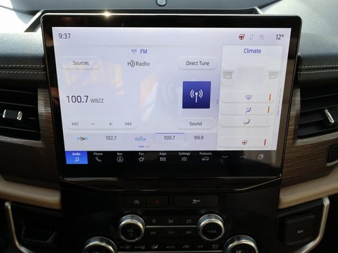 Used 2024 Ford Expedition Limited image 21