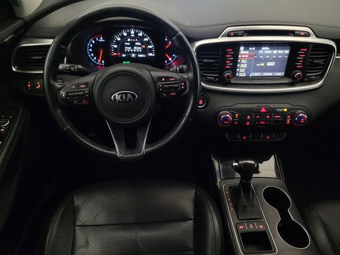 Used 2017 Kia Sorento EX AWD/4WD image 22