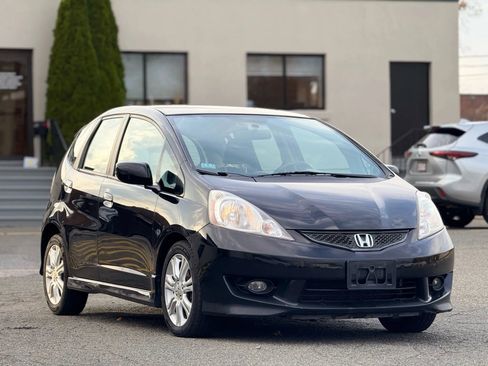 Used 2011 Honda Fit Sport image 3