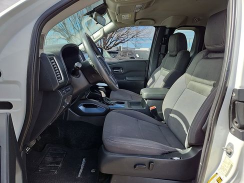 Used 2022 Nissan Frontier SV image 13