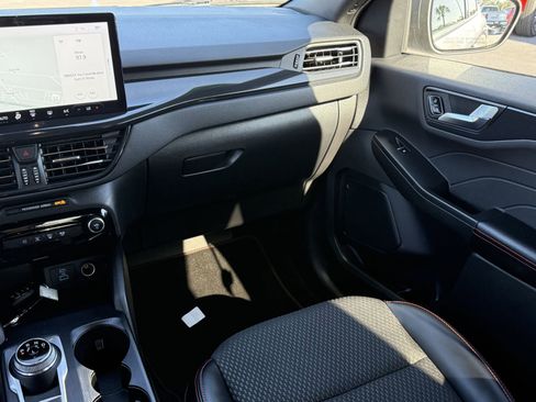 Certified 2023 Ford Escape ST-Line w/ Equipment Group 301A image 18