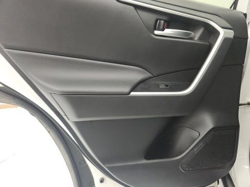 Used 2025 Toyota RAV4 XLE Premium FWD image 9