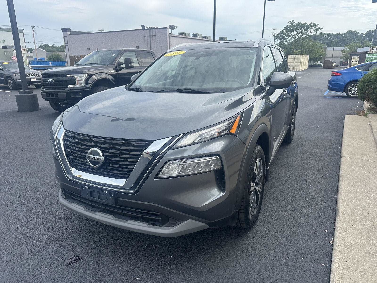 Used 2021 Nissan Rogue SV w/ Premium Package AWD/4WD image 6