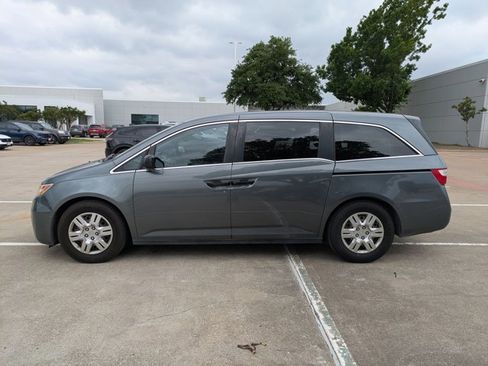 Used 2013 Honda Odyssey LX image 8