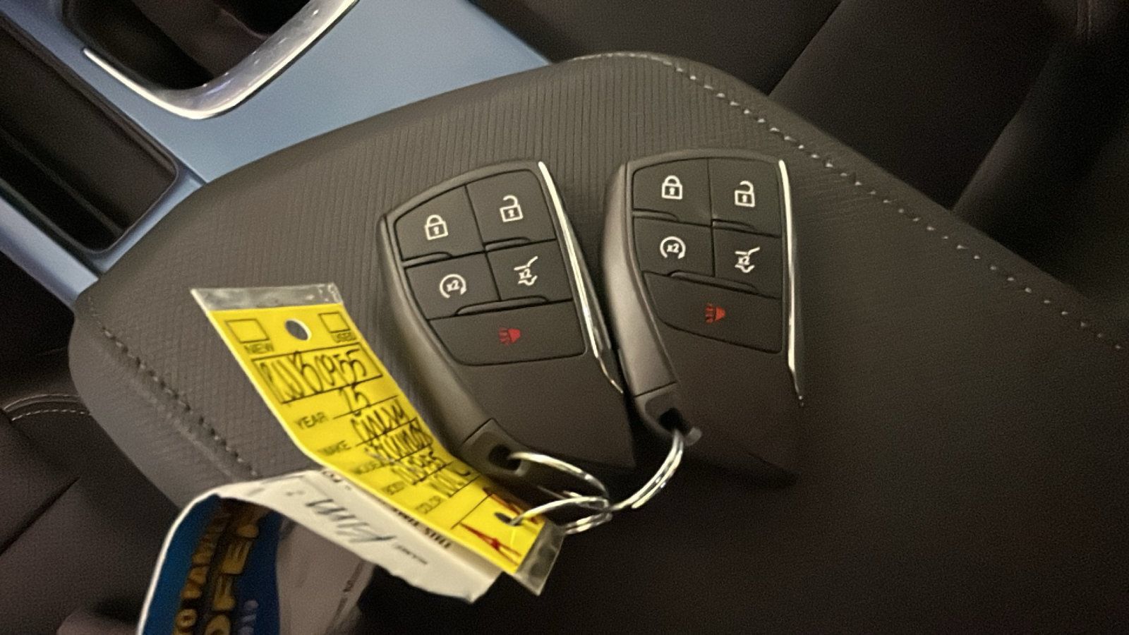 Used 2025 Chevrolet Equinox EV LT FWD image 25