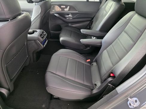 New 2026 Mercedes-Benz GLS 450 4MATIC image 11