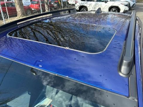 Used 2024 Subaru Crosstrek 2.0i Premium image 11