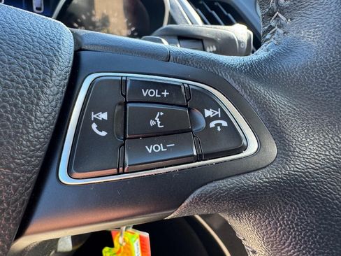 Used 2017 Ford Escape SE w/ Equipment Group 201A image 17