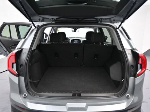 Certified 2024 GMC Terrain SLE image 21