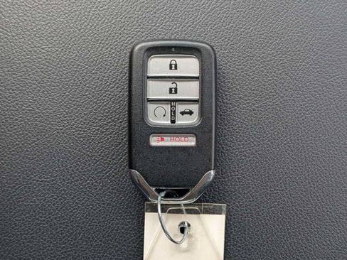 Used 2021 Honda Accord Touring image 34