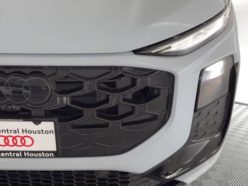 New 2026 Audi Q3 quattro 2.0T AWD/4WD image 11
