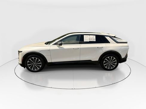 Used 2024 Cadillac Lyriq Sport RWD image 5