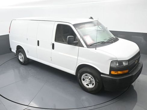 Used 2019 Chevrolet Express 2500 image 43