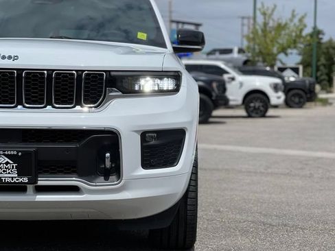 Used 2023 Jeep Grand Cherokee L Overland w/ Luxury Tech Group IV AWD/4WD image 12