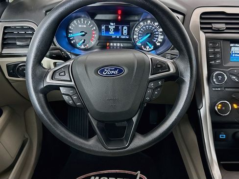 Used 2018 Ford Fusion SE FWD image 24