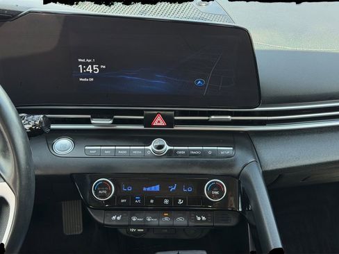 Certified 2023 Hyundai Elantra Limited image 14
