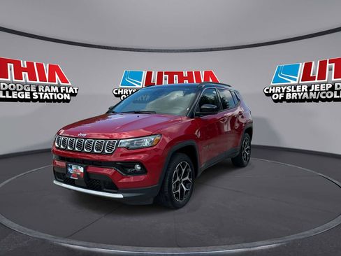 Used 2025 Jeep Compass Limited AWD/4WD image 3