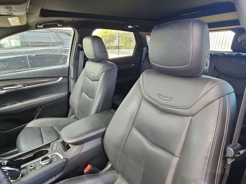 Certified 2022 Cadillac XT5 Sportv w/ Technology Package image 11