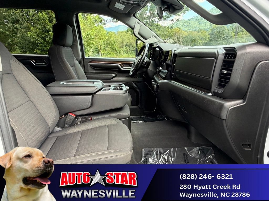 Used 2024 Chevrolet Silverado 2500 LT AWD/4WD image 29