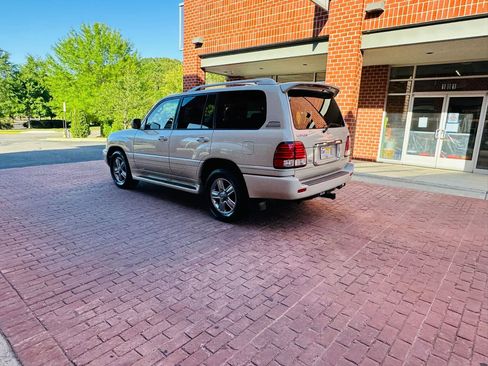 Used 2006 Lexus LX 470 4WD image 4