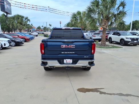 Used 2023 GMC Sierra 1500 SLT AWD/4WD image 4