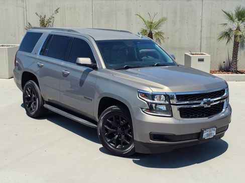 Used 2018 Chevrolet Tahoe LT RWD image 2