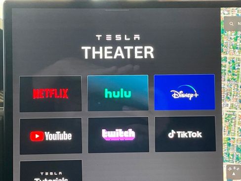 Used 2022 Tesla Model X Plaid image 41