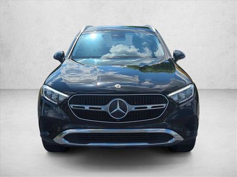 Used 2023 Mercedes-Benz GLC 300 image 2