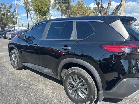 Used 2023 Nissan Rogue S FWD image 4