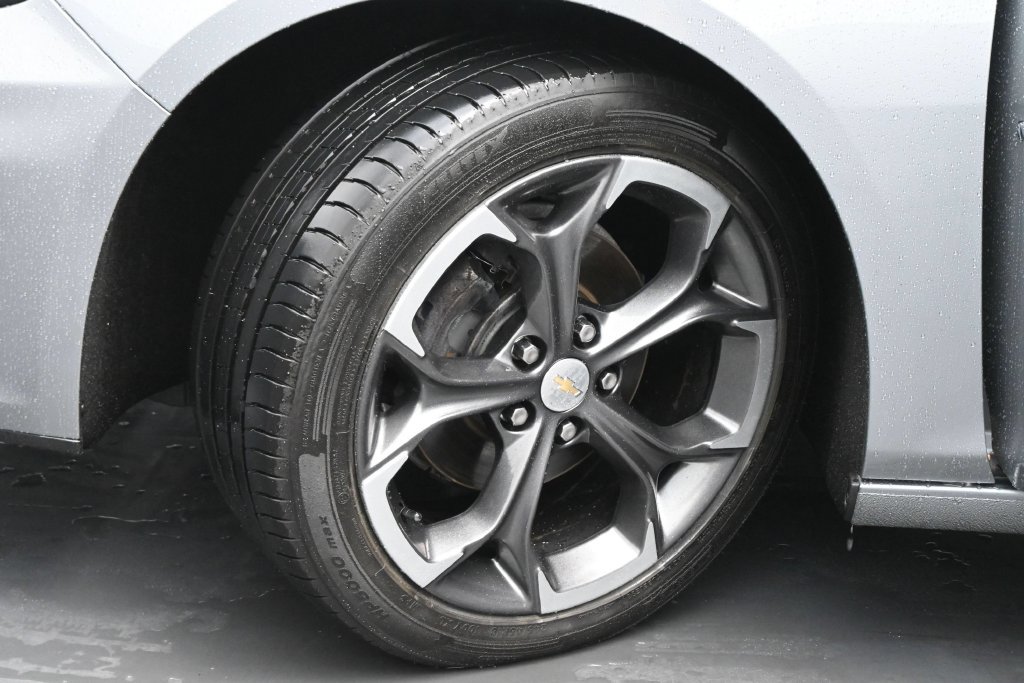 Used 2023 Chevrolet Malibu LT FWD image 16