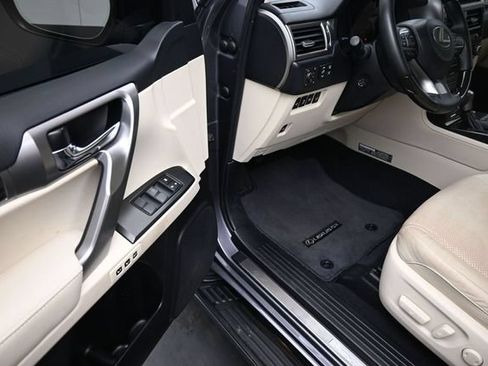 Used 2023 Lexus GX 460 Luxury w/ Sport Design Package AWD/4WD image 8