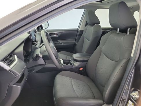 Used 2020 Toyota RAV4 XLE w/ Convenience Package image 19