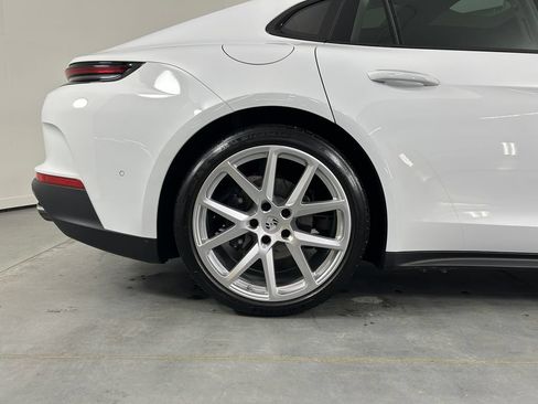 Certified 2024 Porsche Panamera 4 AWD/4WD image 11