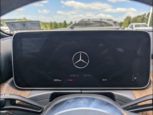 Used 2023 Mercedes-Benz C 300 4MATIC Sedan image 2